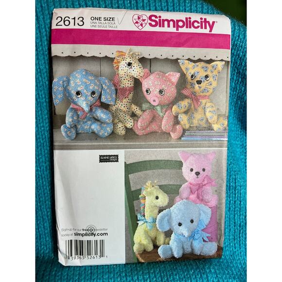 Simplicity sewing pattern  2613 Plush toy elephant giraffe pig cat - Picture 1 of 5